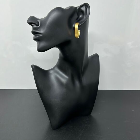 Signed costume jewelry Butler earrings - Picture 2 of 2